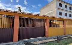 CASA  DE FRENTE PARA PRAIA 